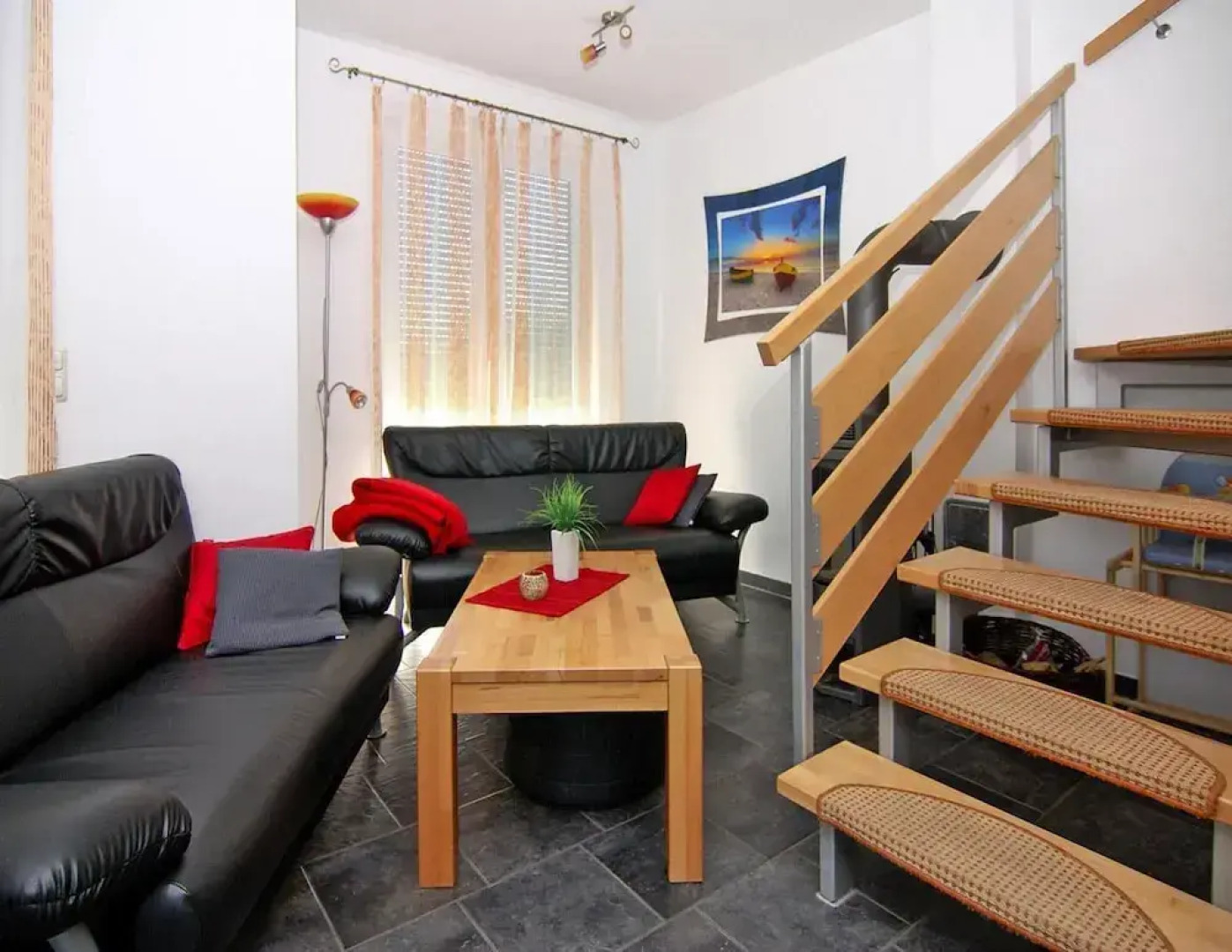 Doppelhaushaelfte am Hafen von Neuendorf