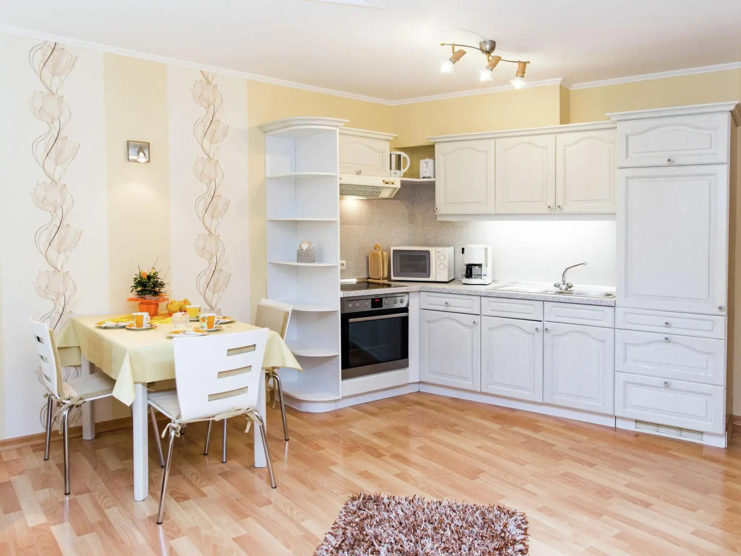 Beautiful property (65 m) with terrace and a small garden.