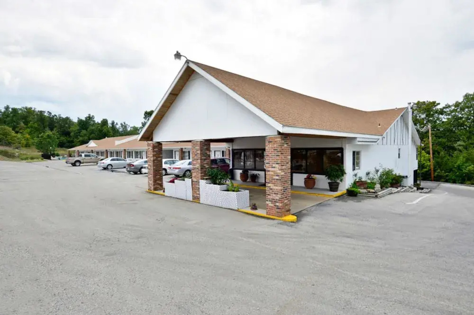 Best Western Village Inn