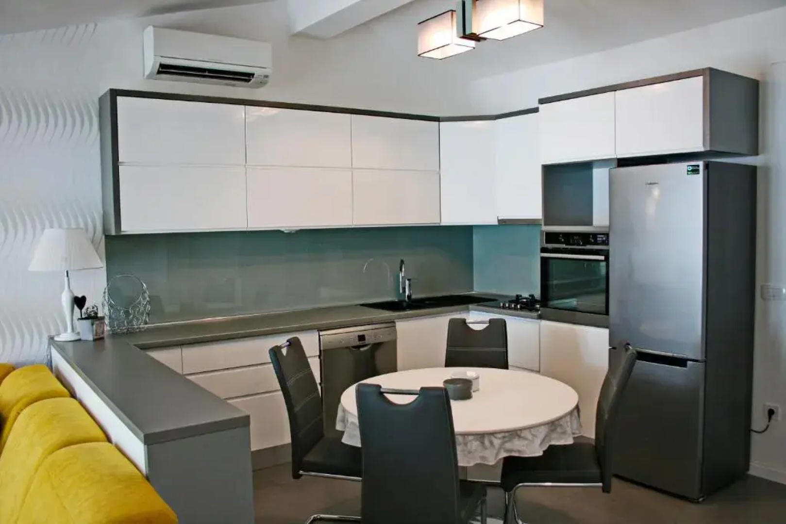Apartment Mira II