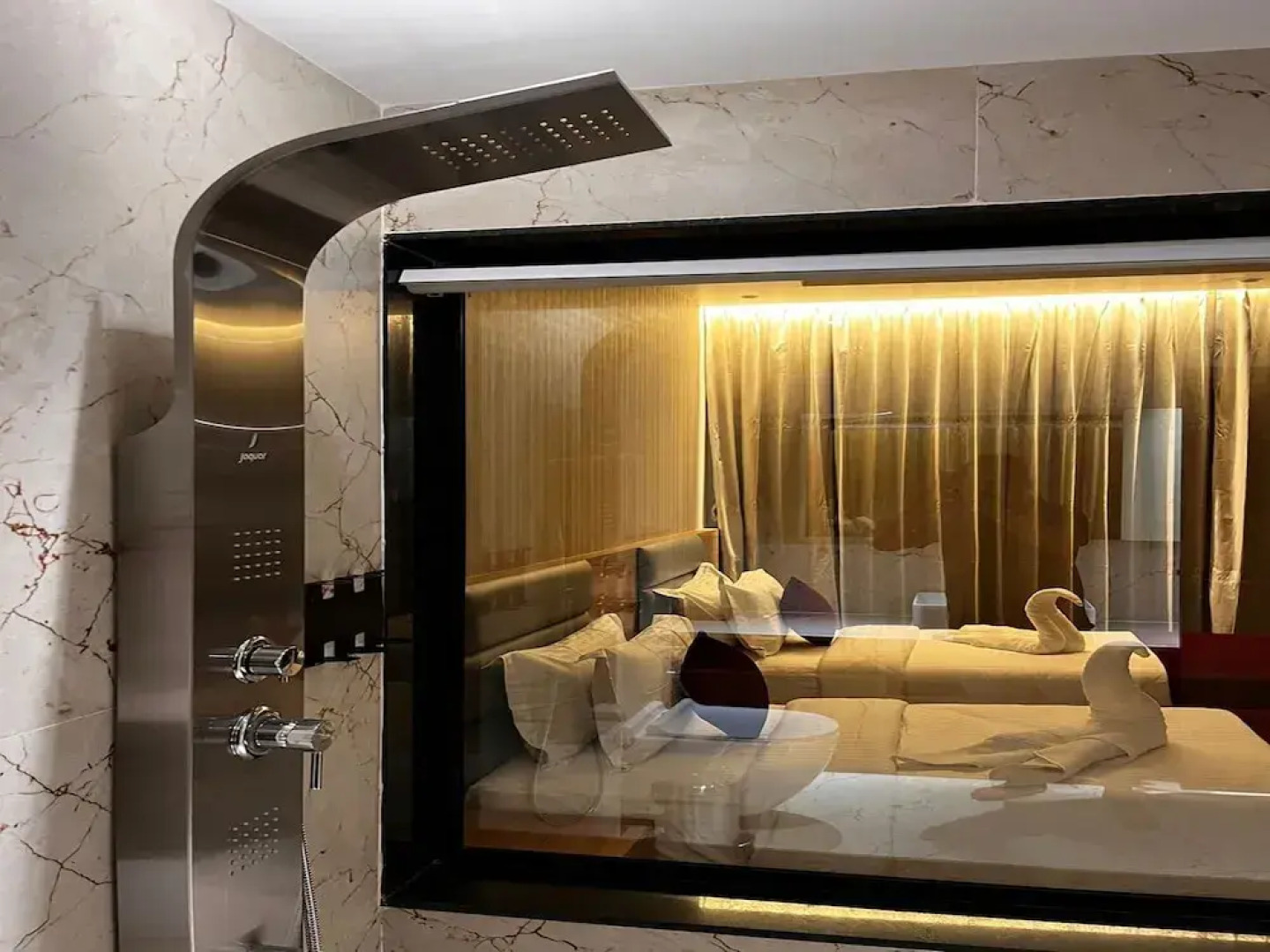 The White IBIS A Boutique Hotel