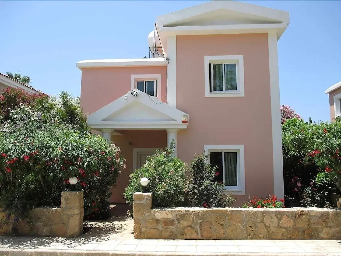 Rododafni Villas