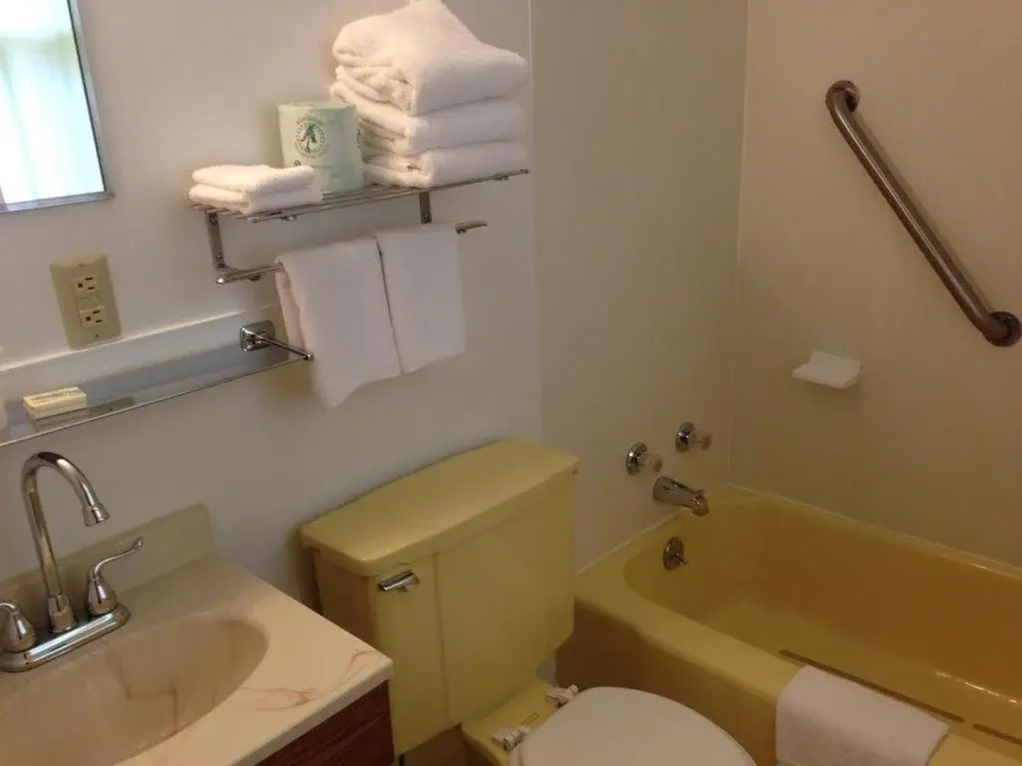 Indianhead Ironwood Motel