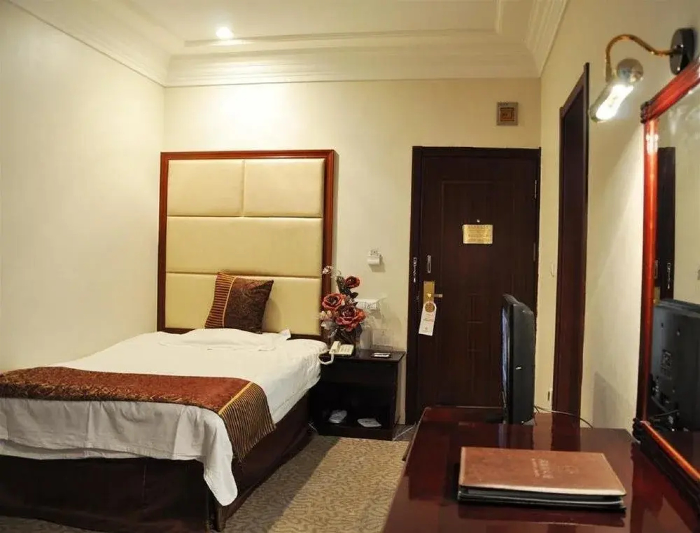 Mandula Hotel