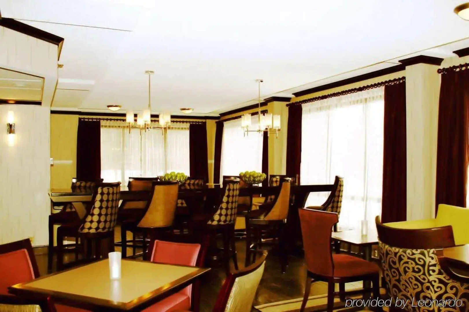 Hampton Inn Kansas City-Airport