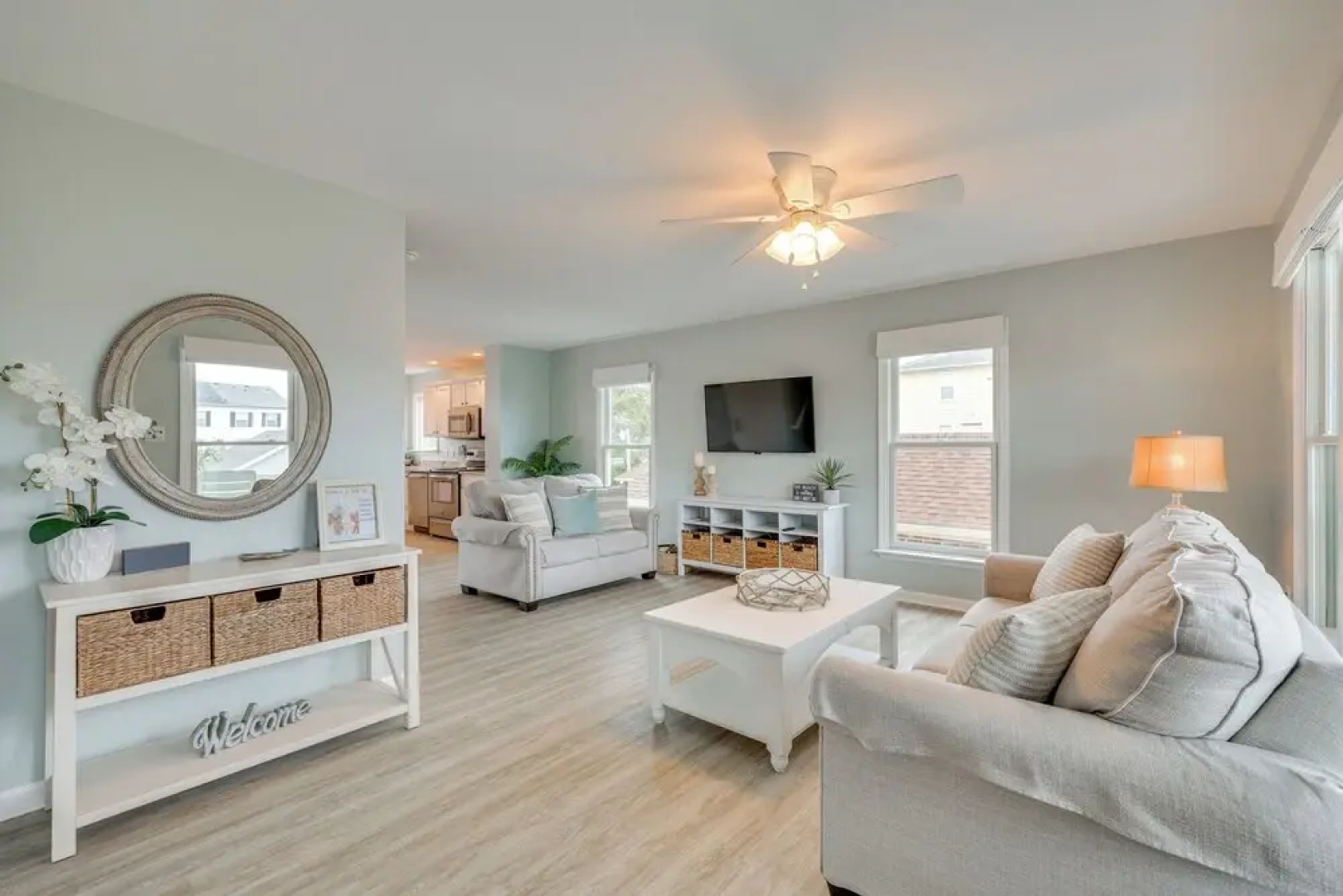 Walk to Shore: Multi-deck Townhome in Kure Beach!