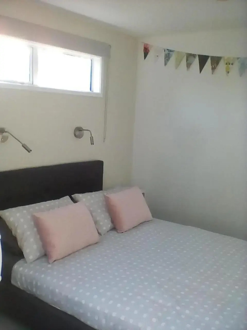 Four Huia (Adults Only)