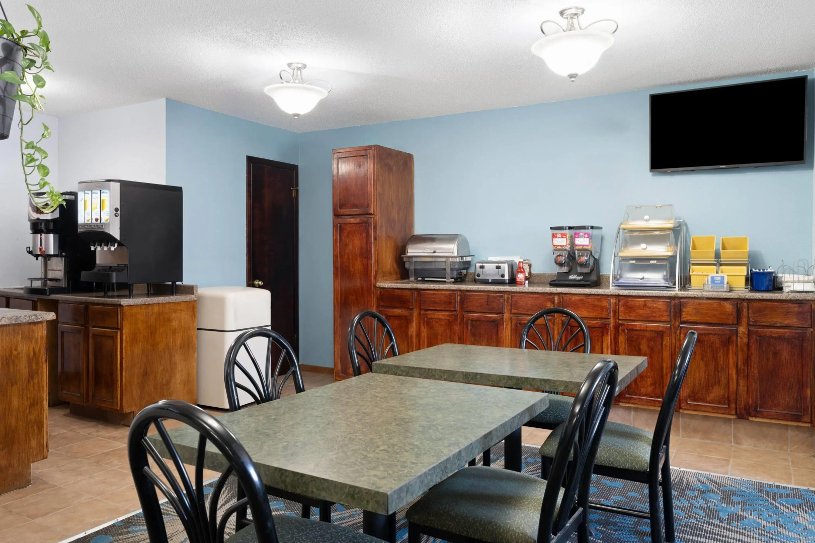 Days Inn by Wyndham Jamestown