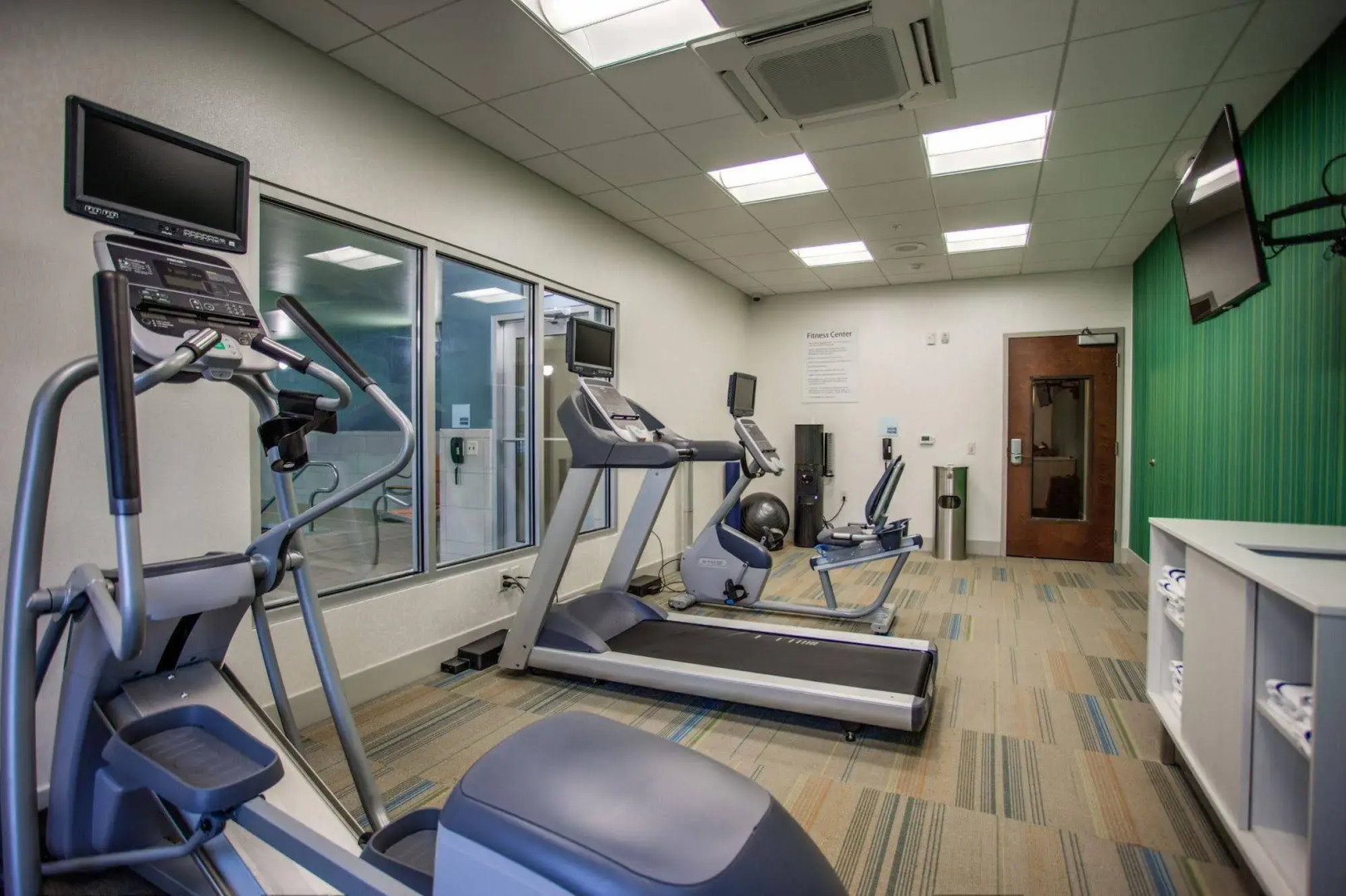 Holiday Inn Express & Suites Lancaster East - Strasburg by IHG