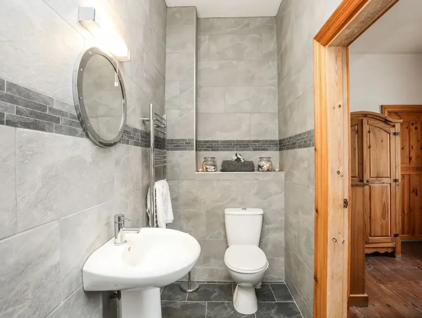 West Point Lynas Lighthouse Keeper's Cottage