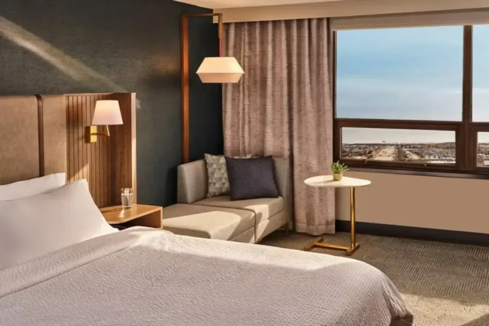 Holiday Inn Hotel and Suites Richmond West End by IHG