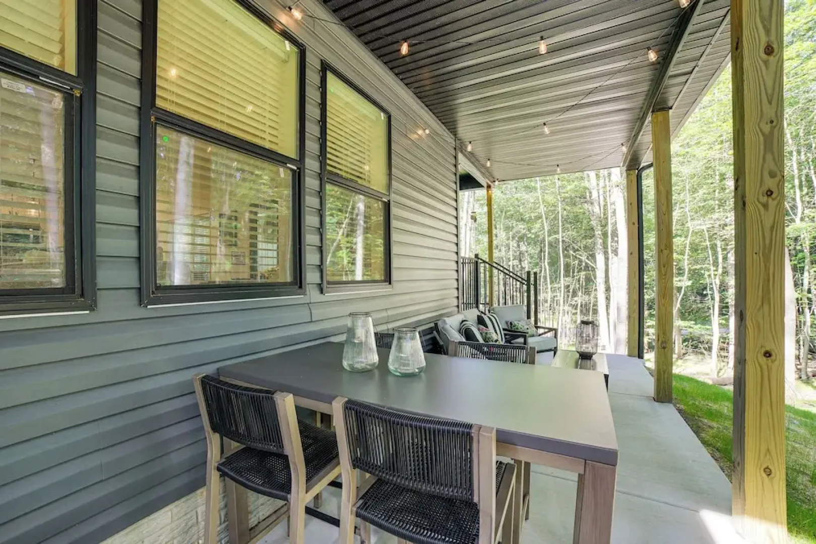 Lake Access, Pools & More: Family Home in Stanwood