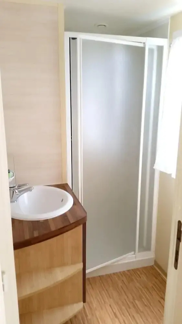 Bungalow With 2 Bedrooms in Louannec, With Shared Pool, Furnished Garden and Wifi