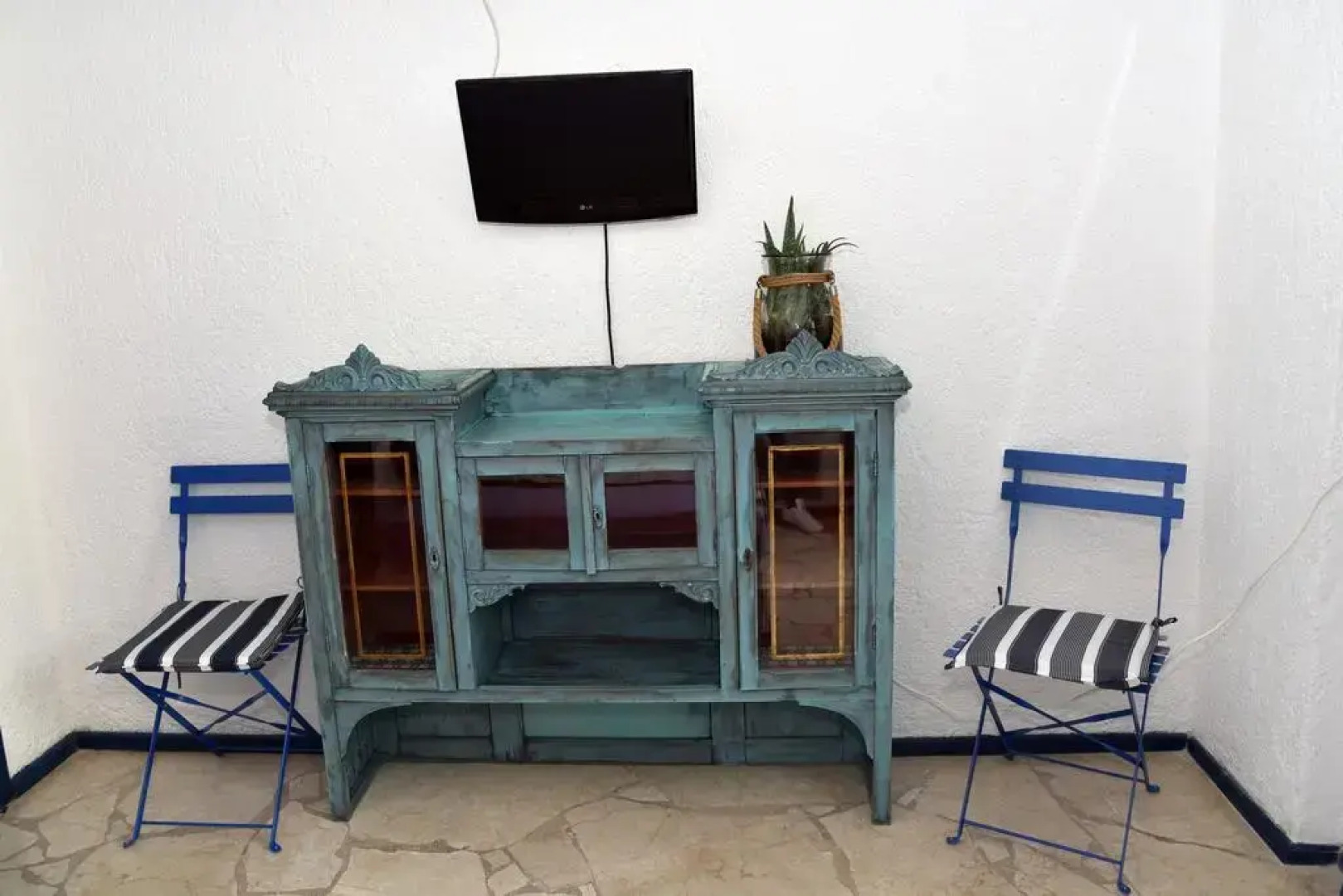 Alexandros Hotel