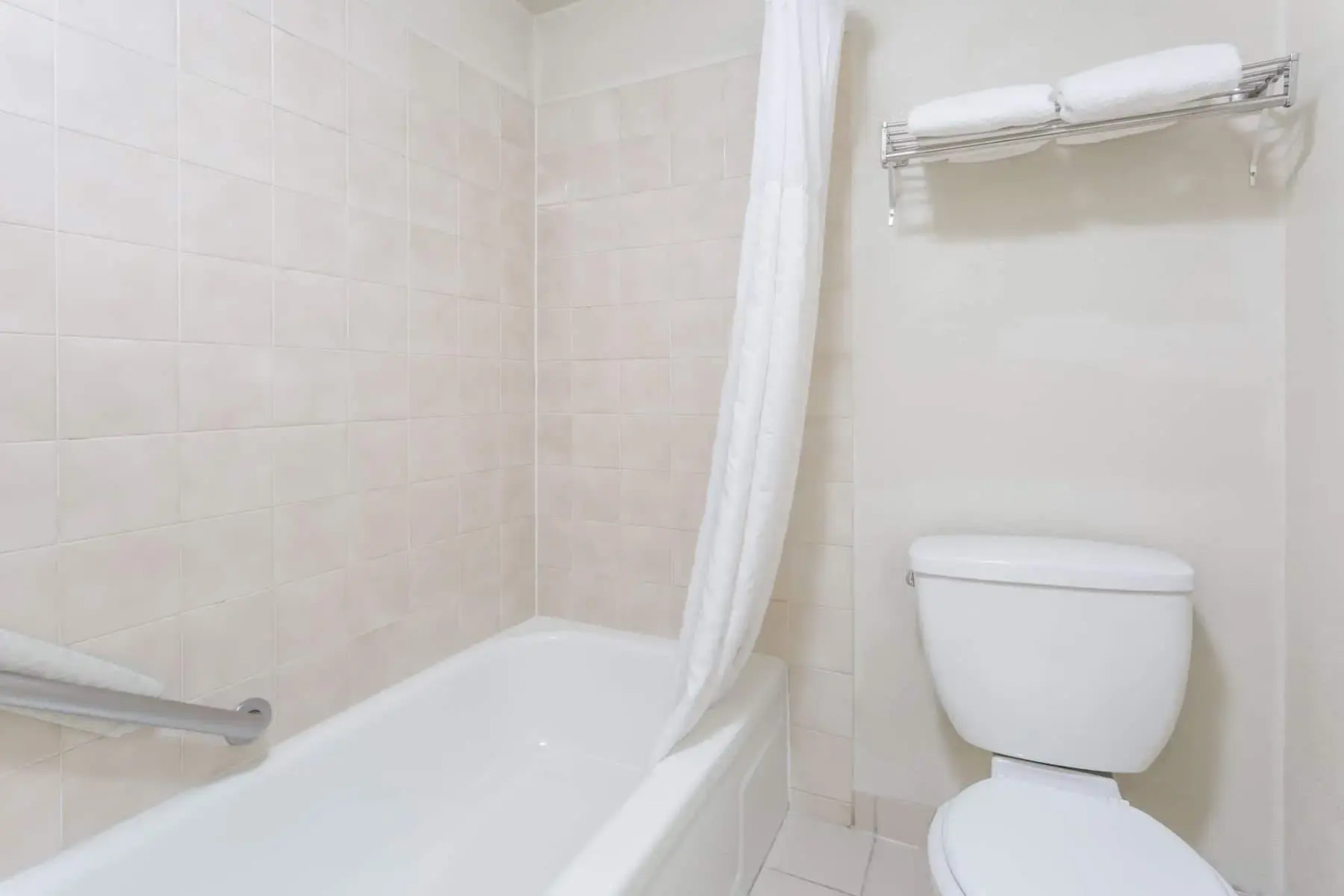 Days Inn - San Bernardino Riverside