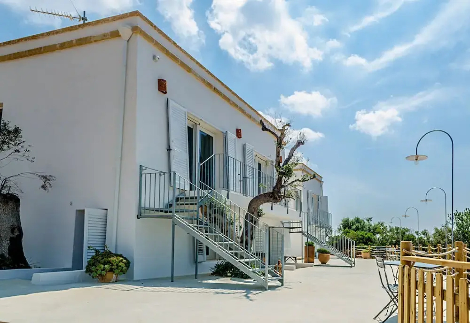 Torre Dell'Alto Mare