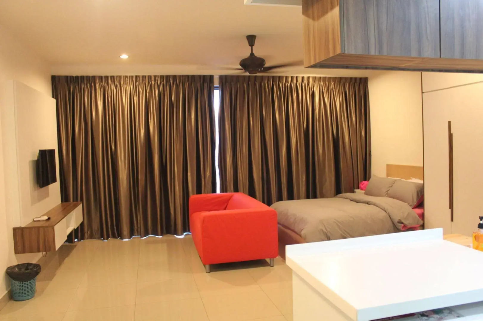 De Houz - Trefoil Setia Alam Home Stay