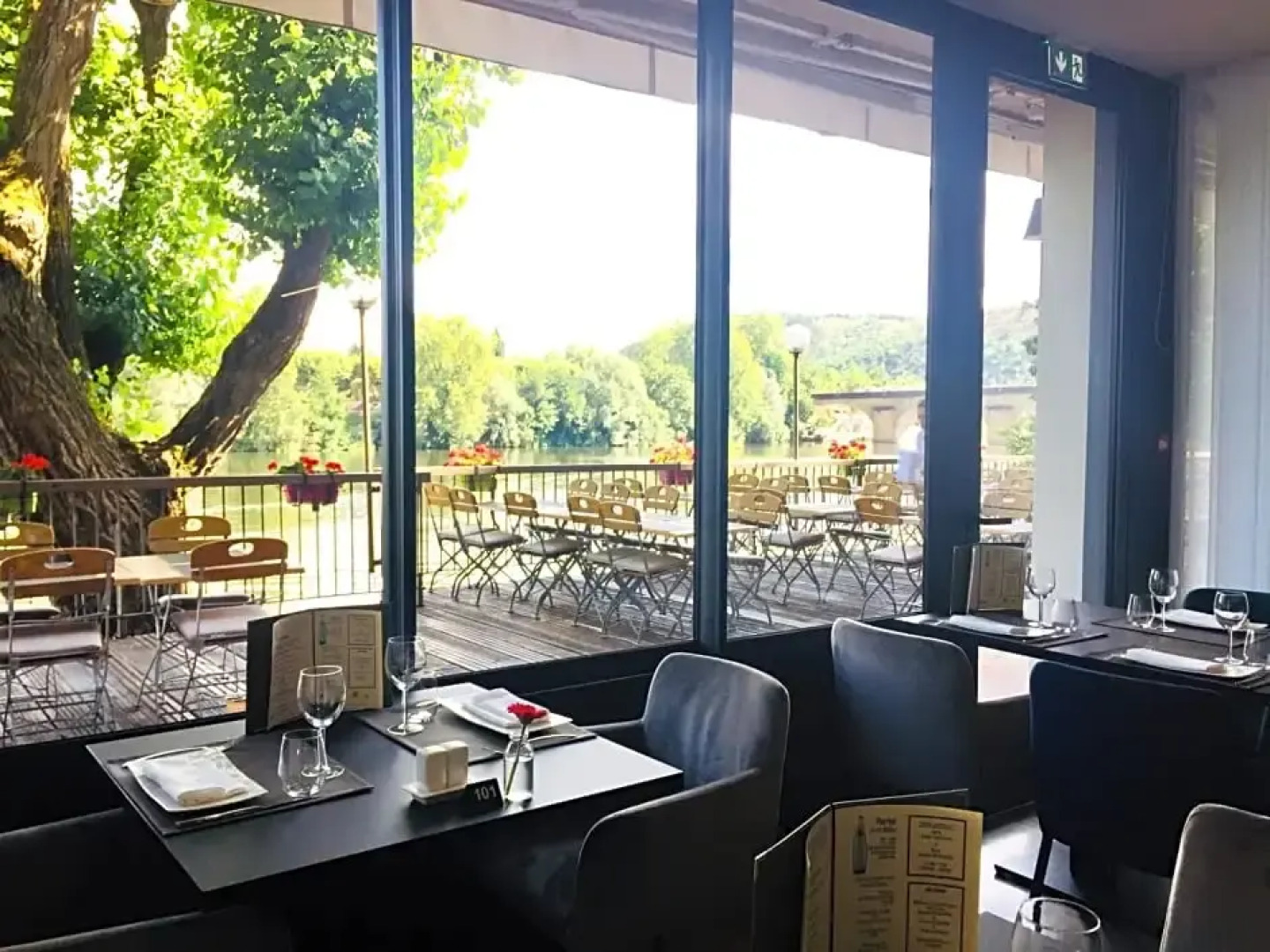 La Chartreuse Logis Hotel Restaurant