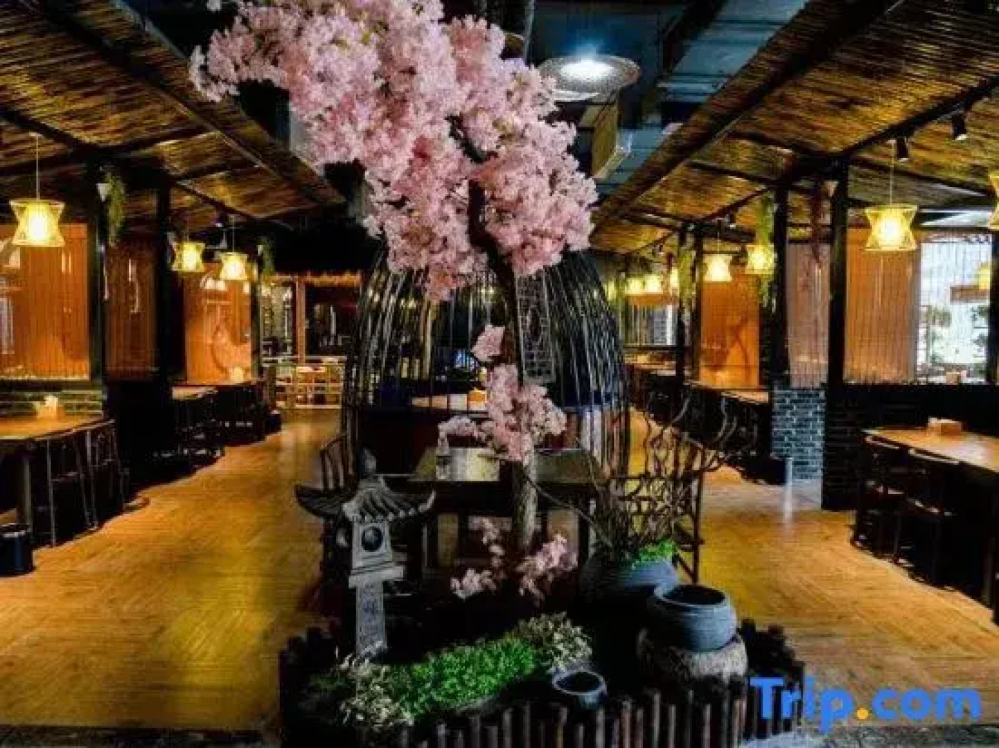 Sanhe International Hotel