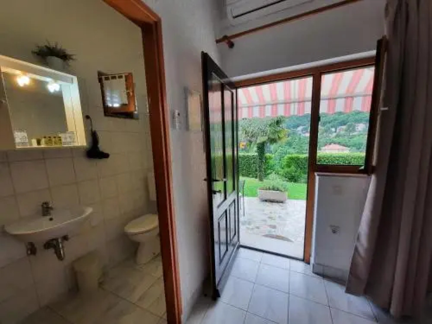 Apartment and B&B Mikleus