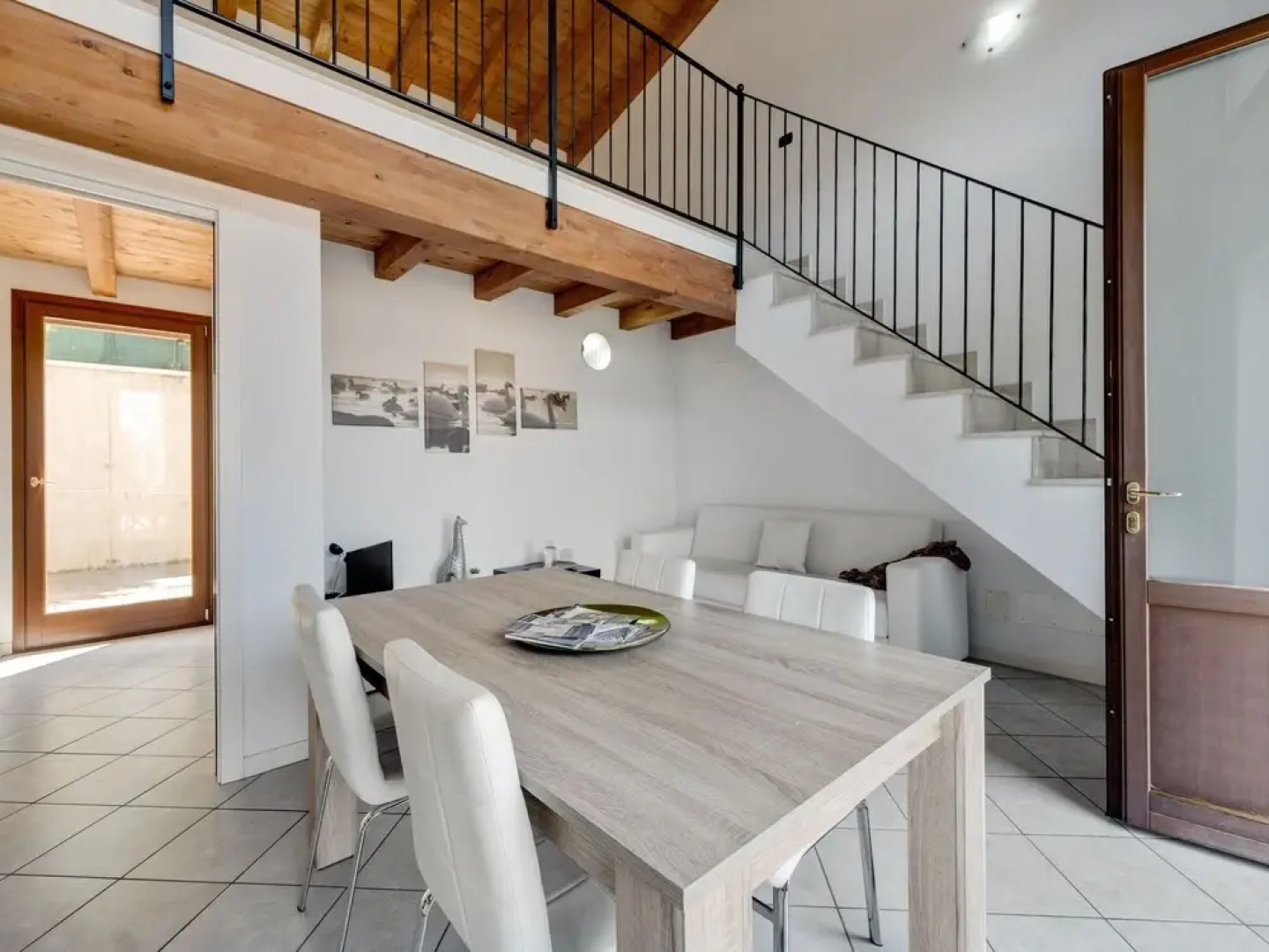 Lake-view Apartment in Silviano With Terrace and Garden