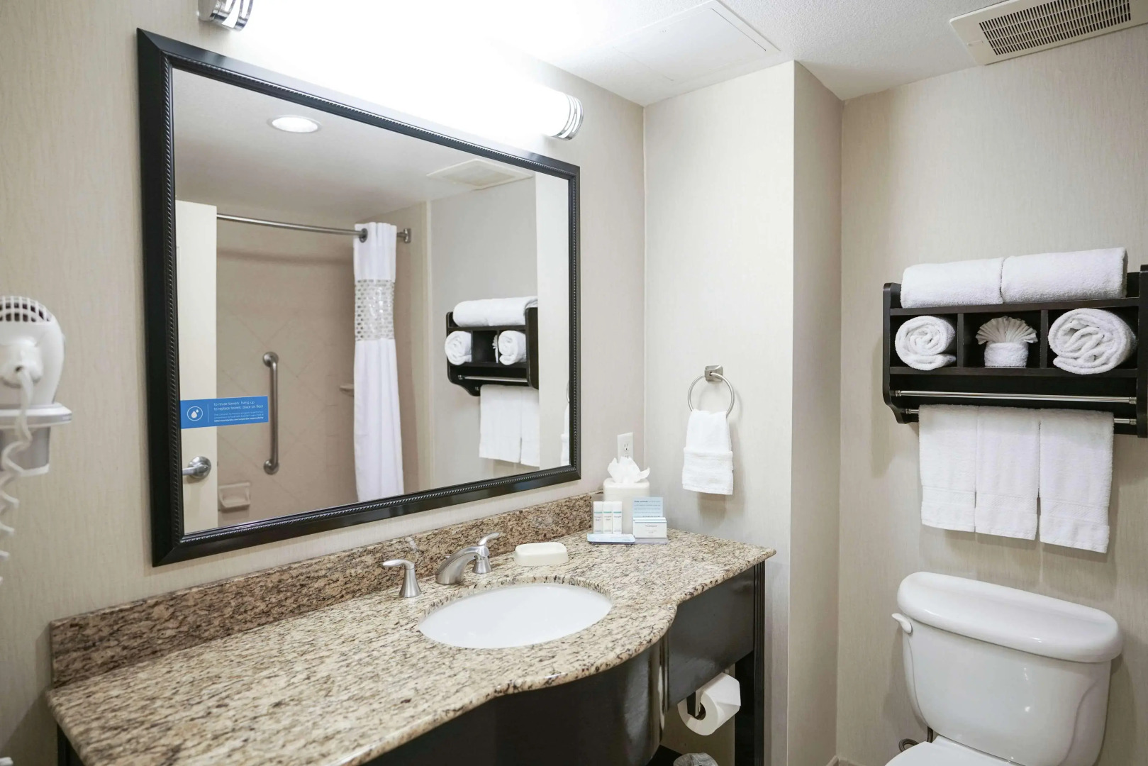 Hampton Inn & Suites Las Vegas Airport