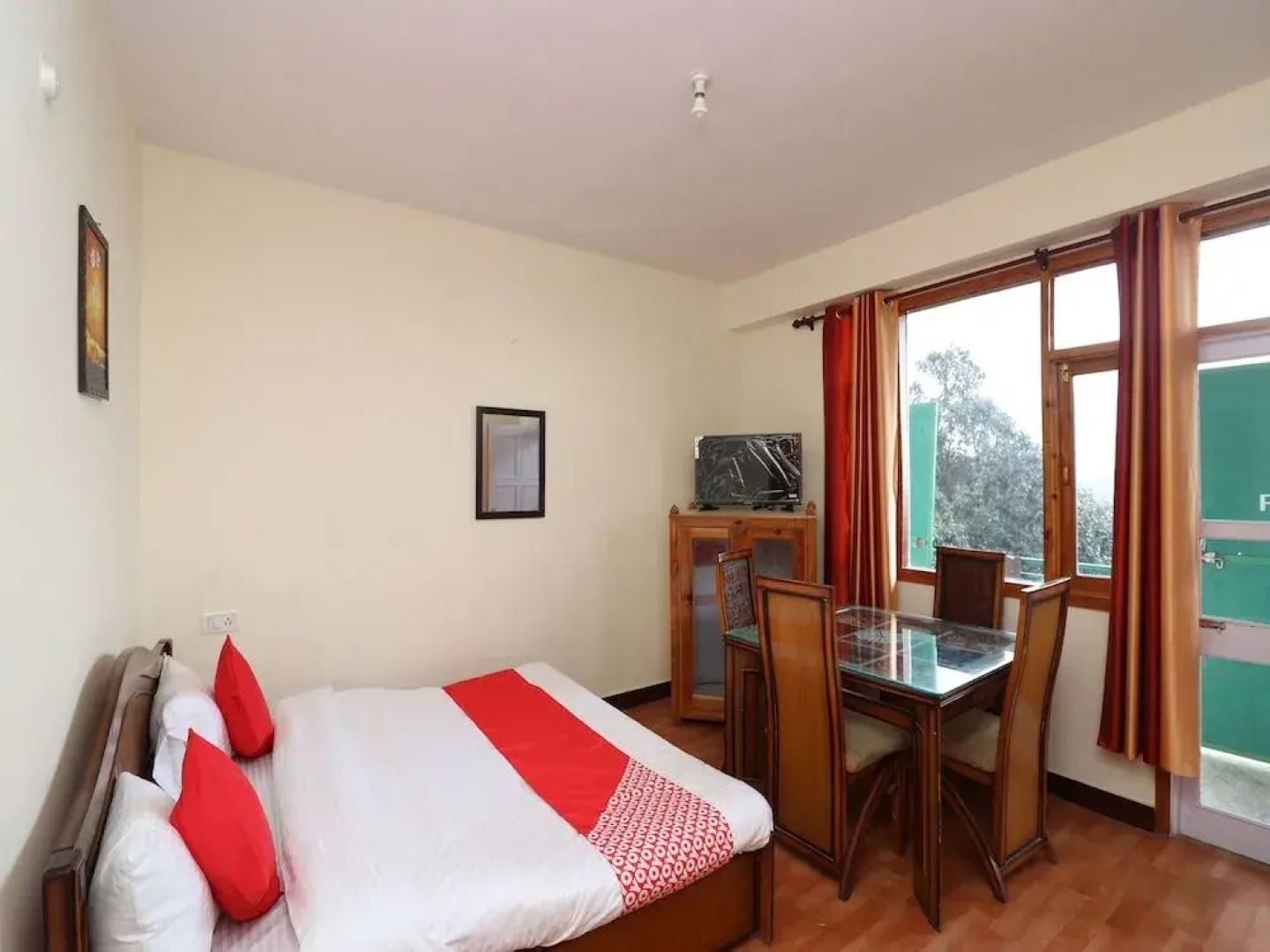 OYO 13317 Home Hill View 2BHK Mashobra