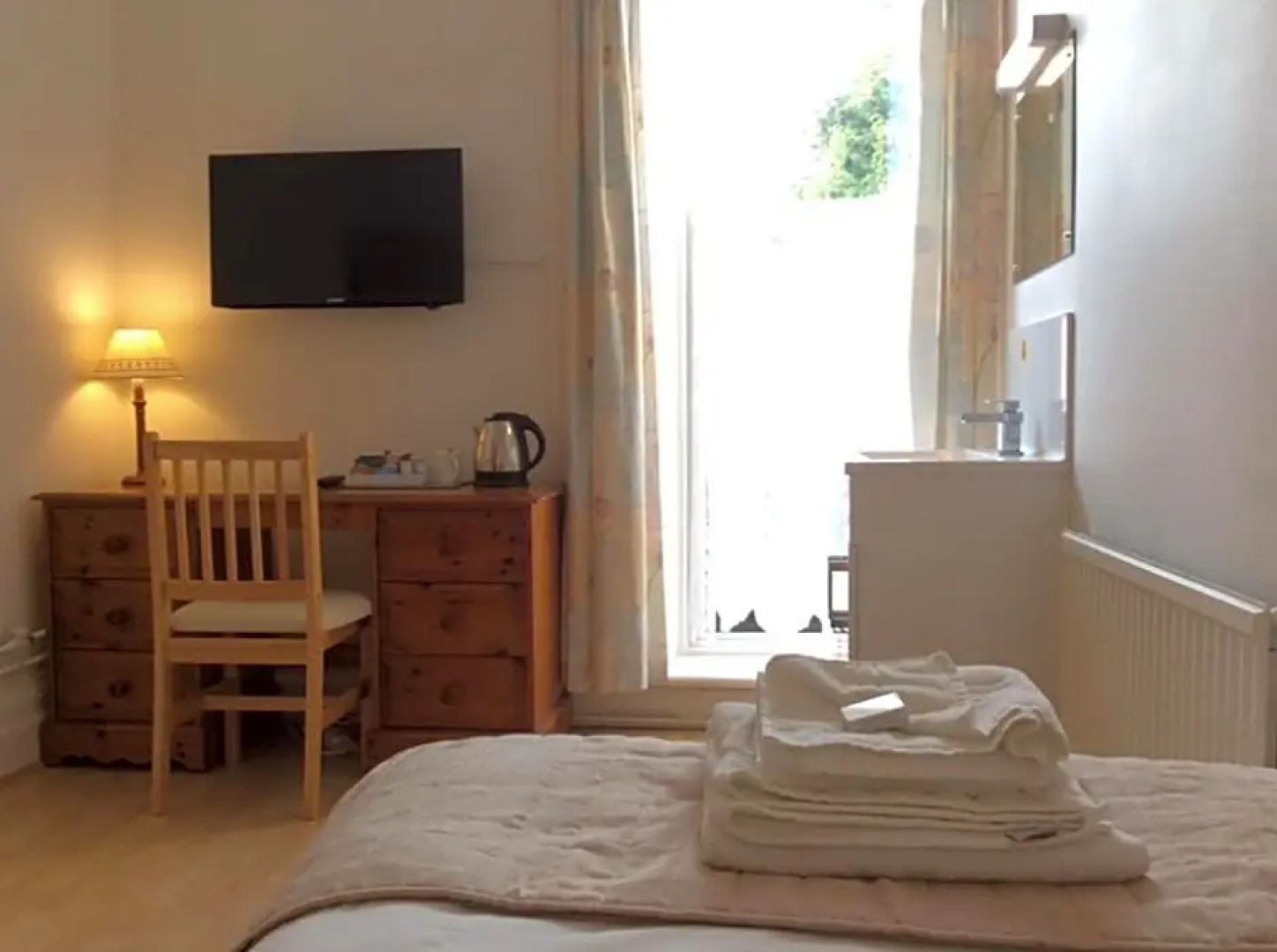 Cavell House Bed and Breakfast