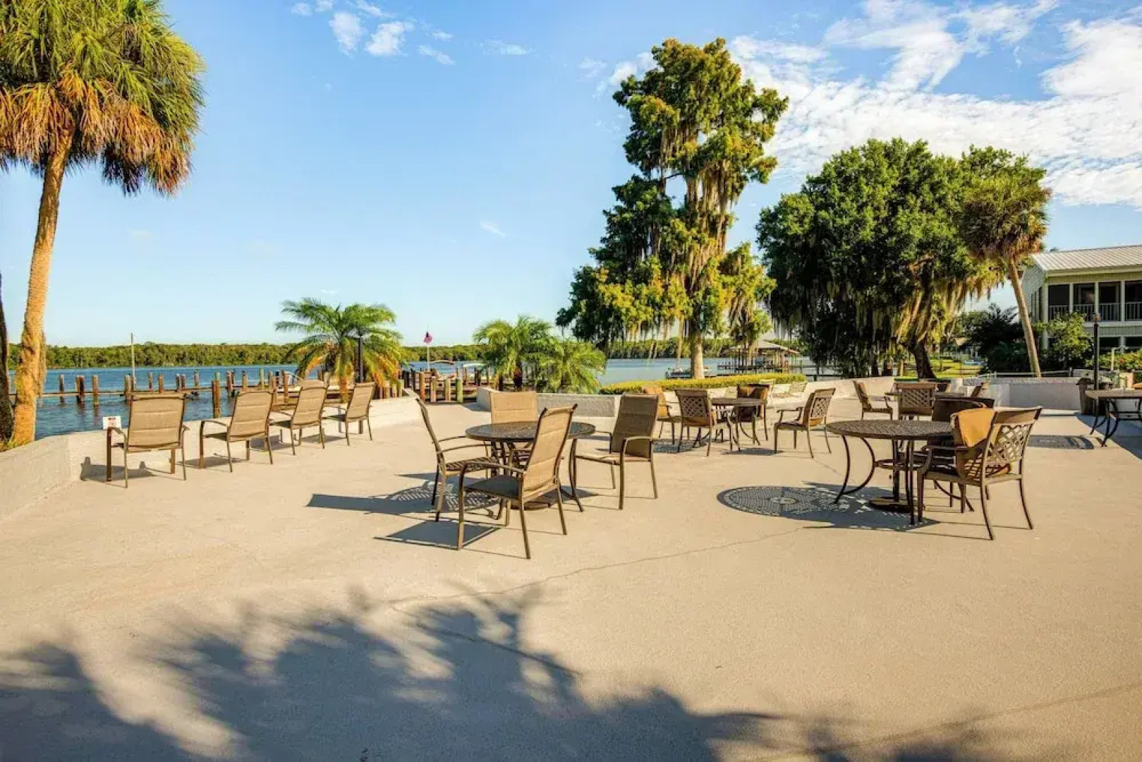 River-view Condo w/ Boat Slip in Welaka!