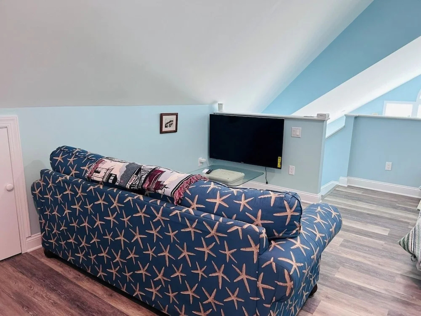 Serenity's Star 4 Bedroom Home by RedAwning