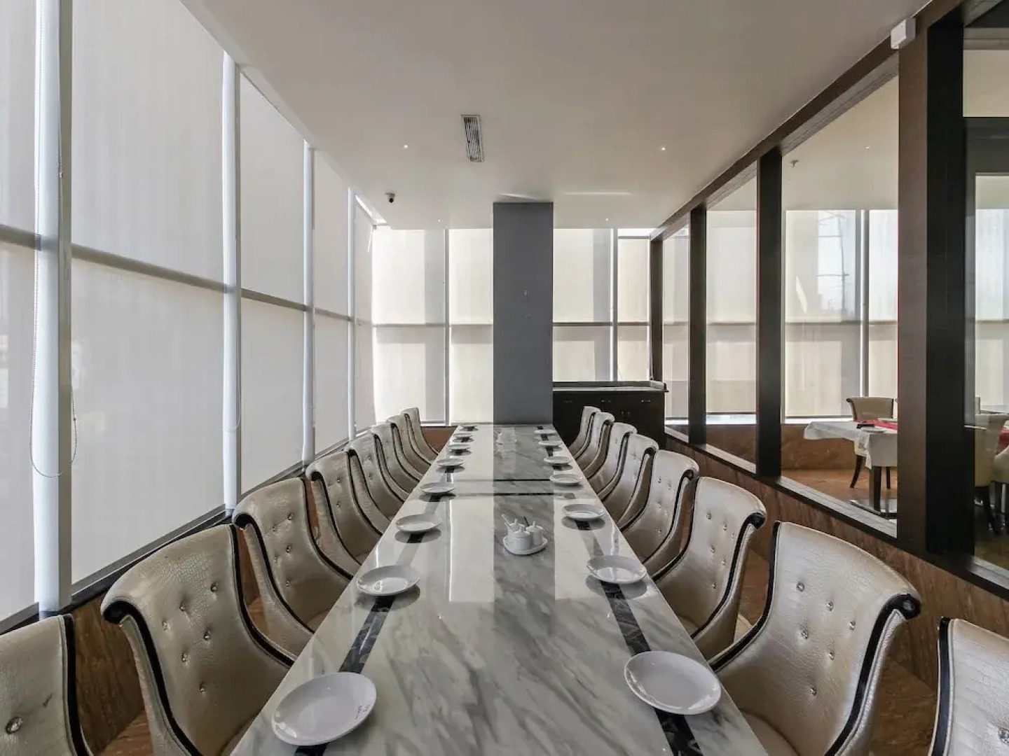 OYO 24799 Redlas Inn