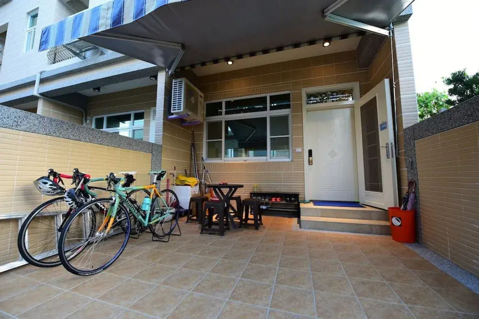 K2 Hostel