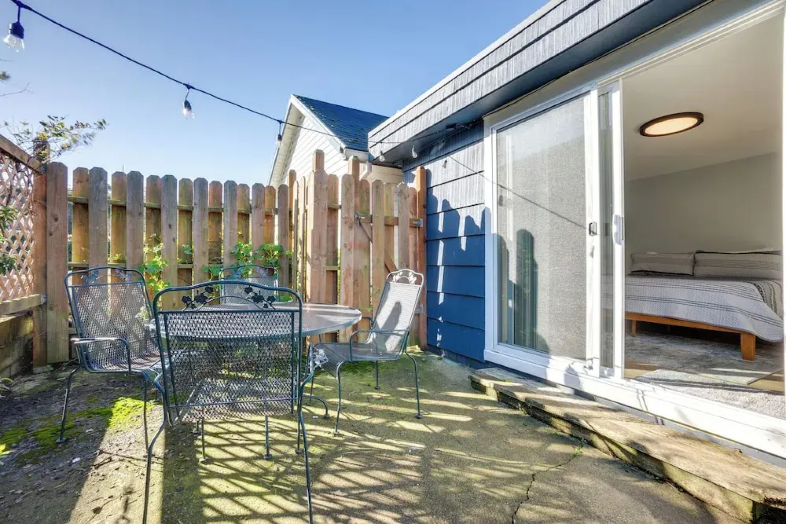 Bandon Beach House Rental: Walk to Downtown!