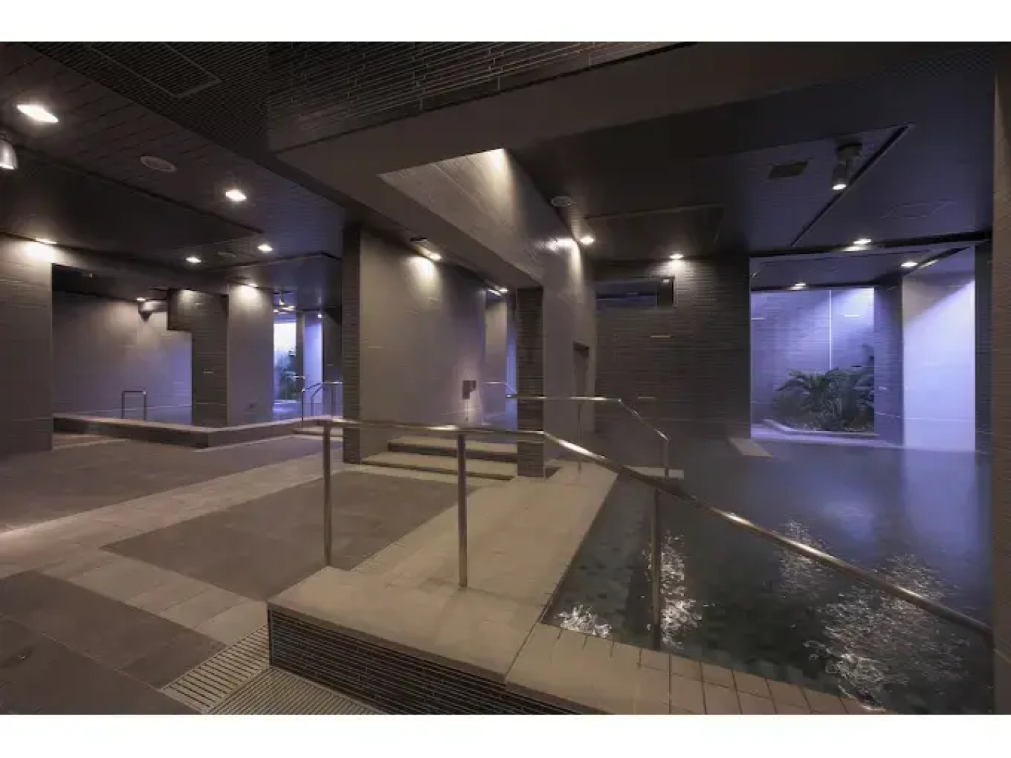Spa Resort Hawaiians Monolith Tower