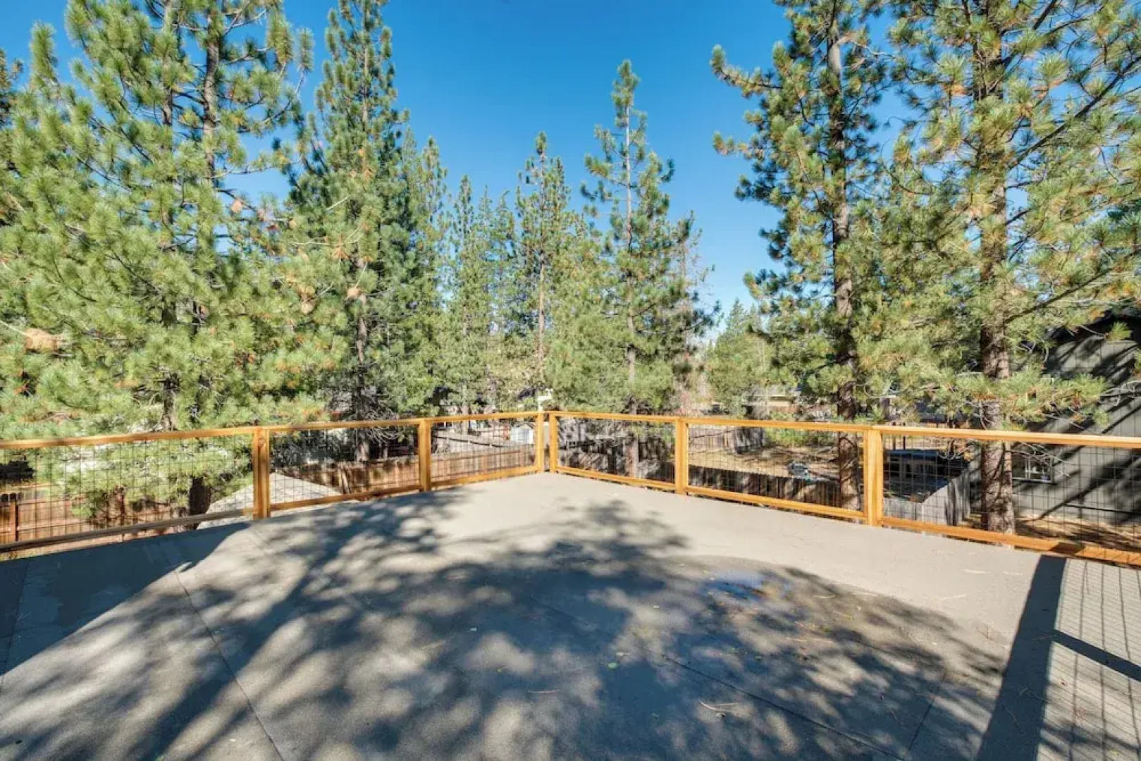 11 Mi to Ski Resorts! Lake Tahoe Gem w/ Pool Table