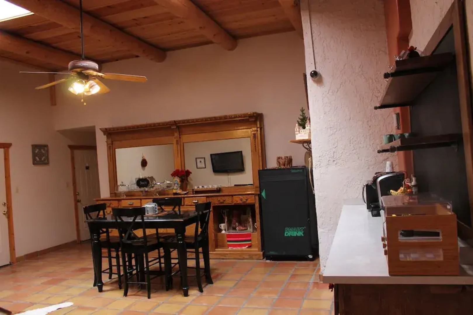 Adobe Rose Boutique Inn