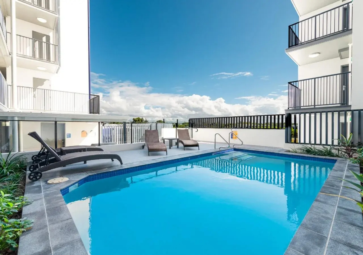 Pacific Sands Apartments