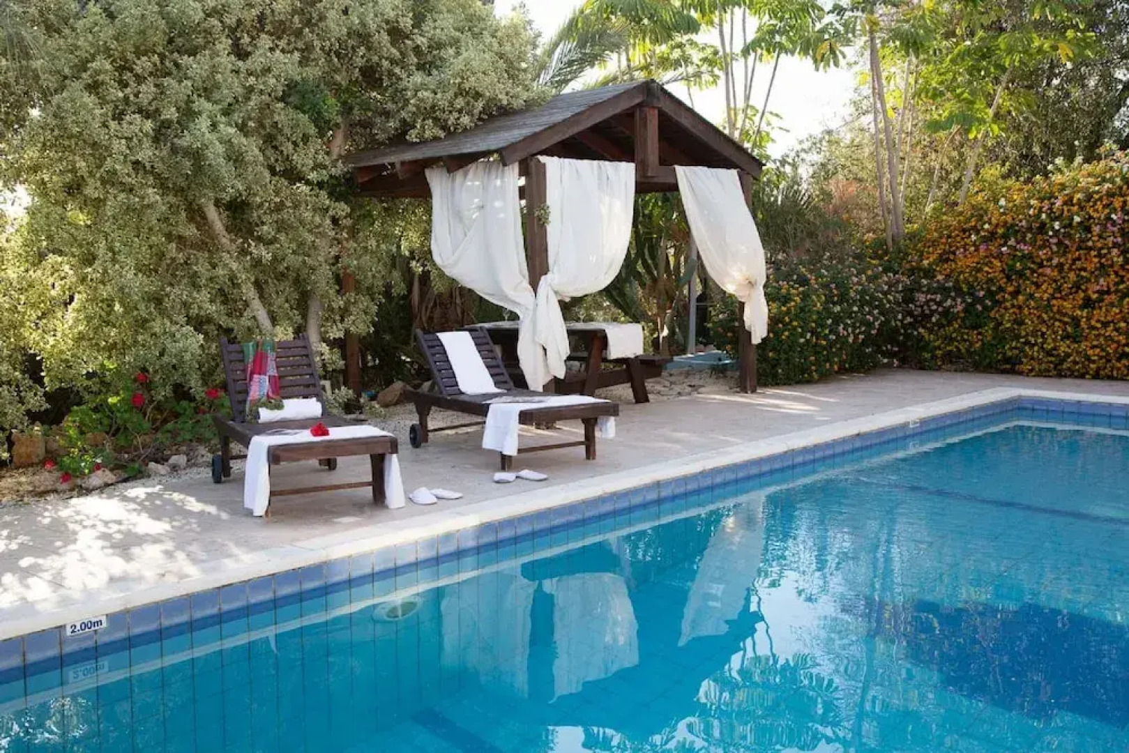 Coral Bay Sunkiss Villa