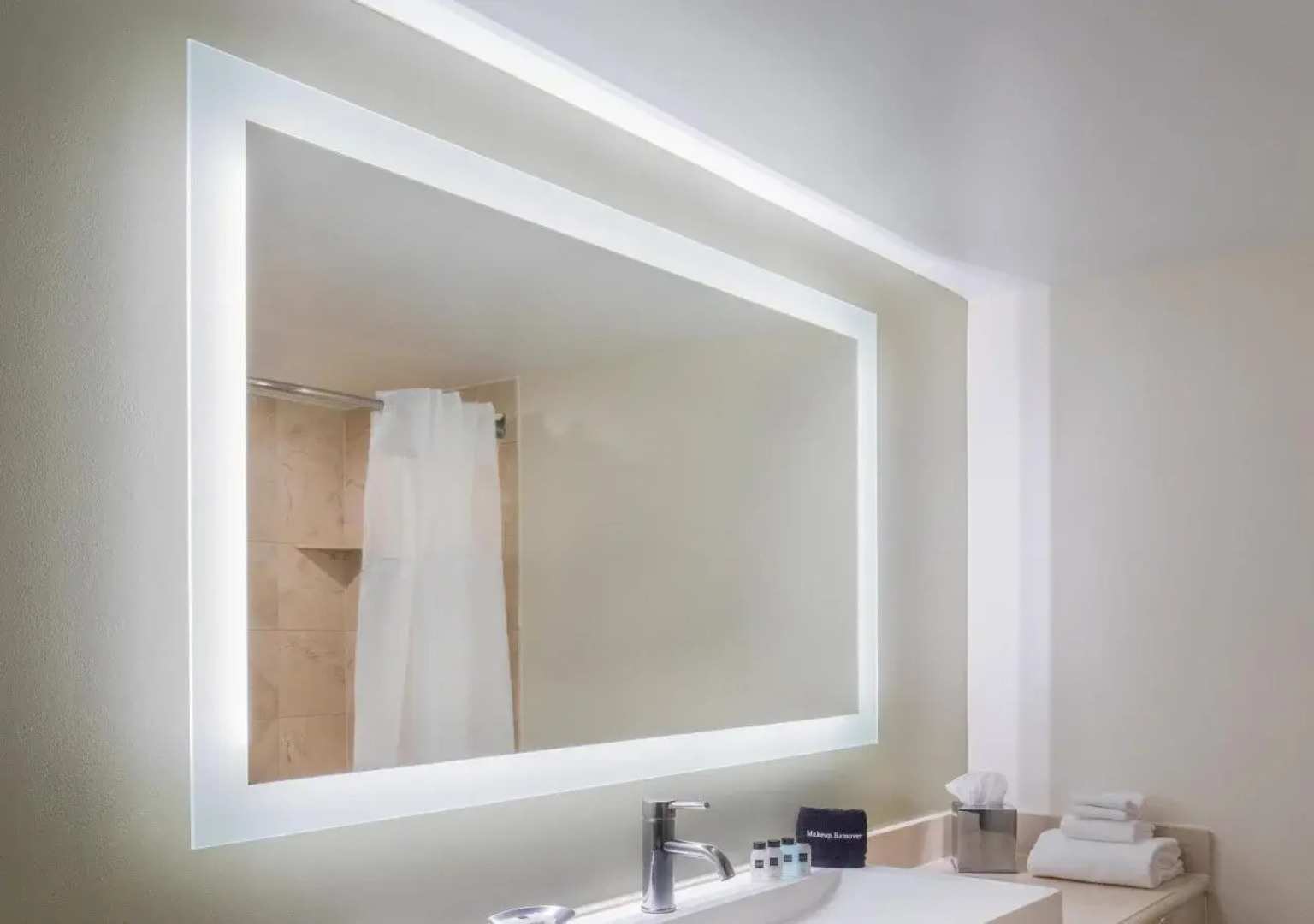 Pier 5 Hotel Baltimore