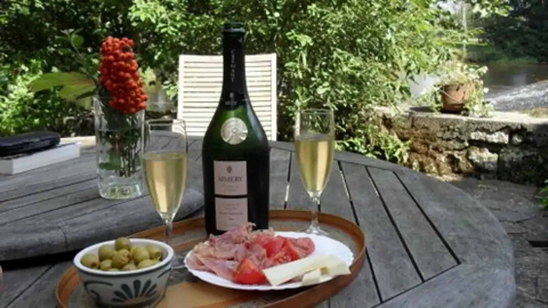 House With 5 Bedrooms in Bourdeilles, With Furnished Garden and Wifi -