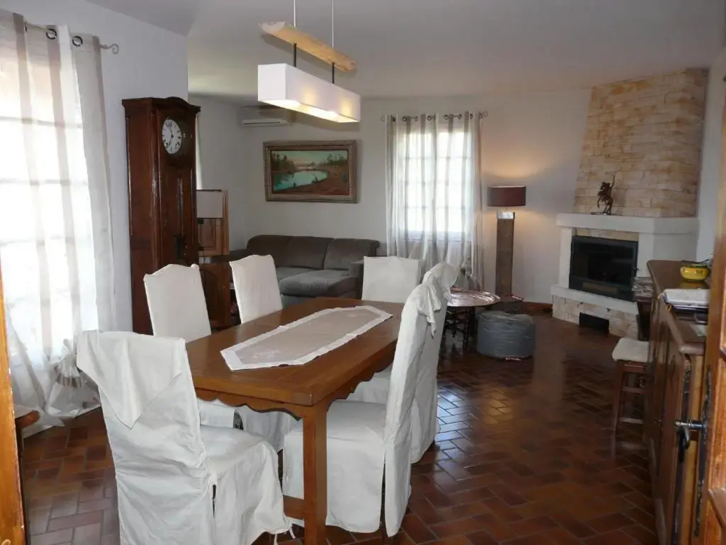 Maison de vacances avec piscine privée, possédant une très une jolie vue sur le Luberon, agréable jardin, située à Mérindol, 8 personnes, LS2-153 MAGNIFI