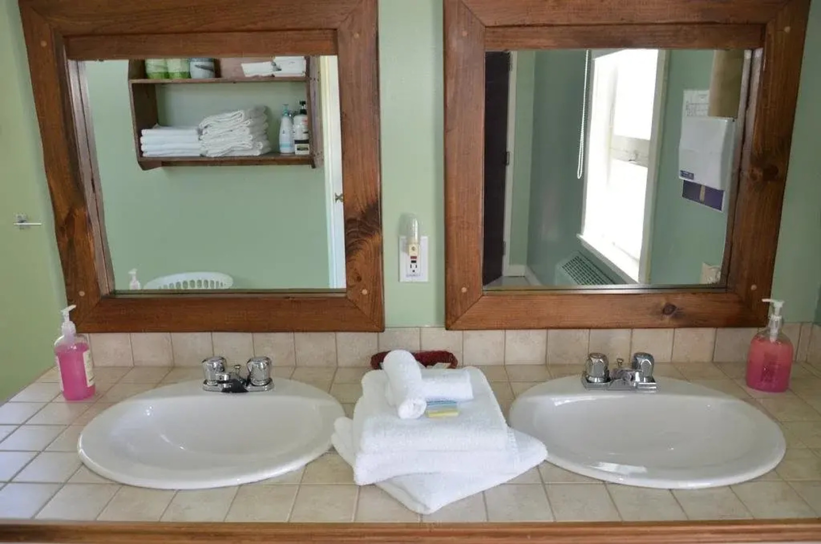 Auberge De Douglastown Hostel