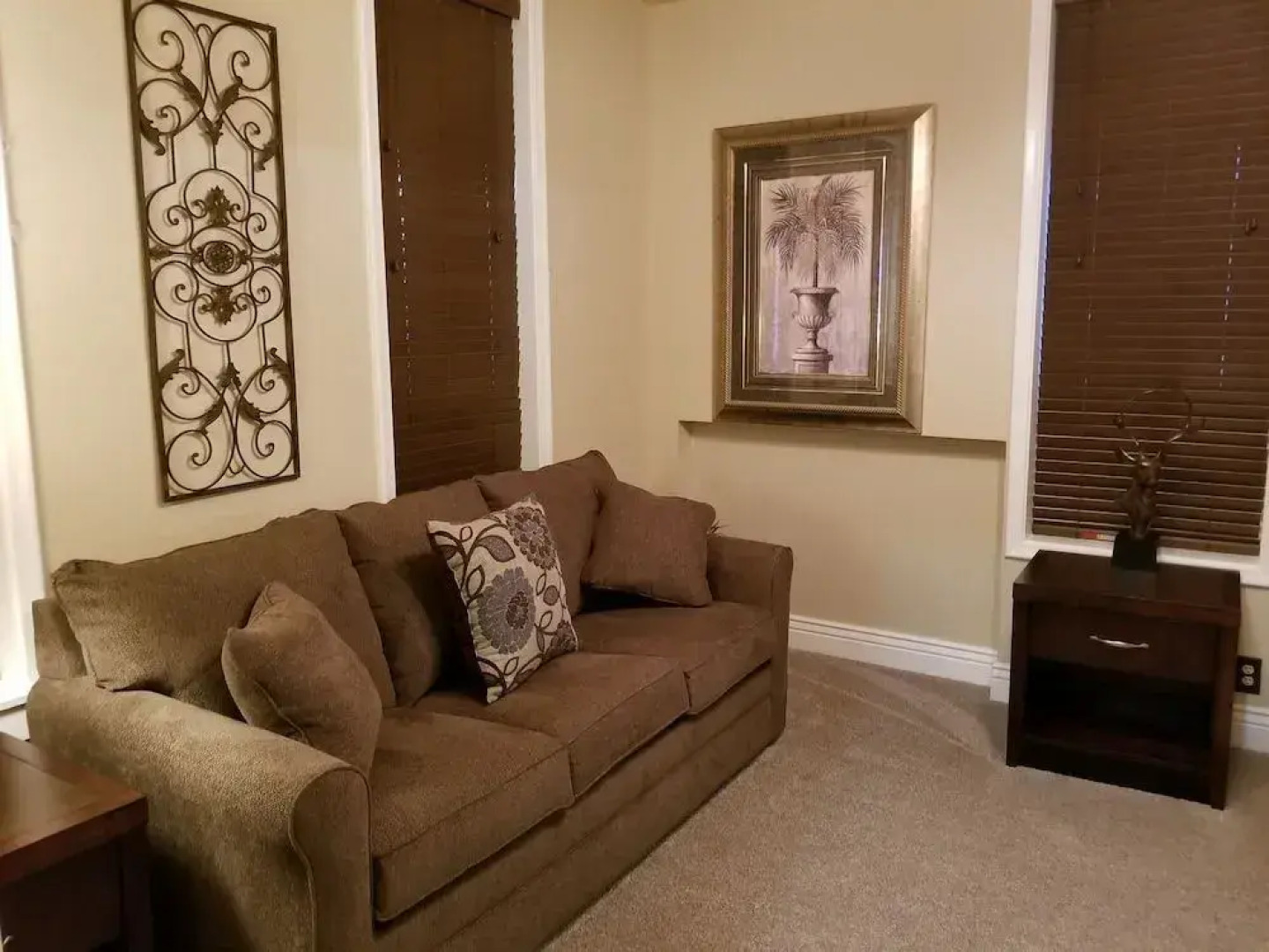 Silver Horseshoe Inn