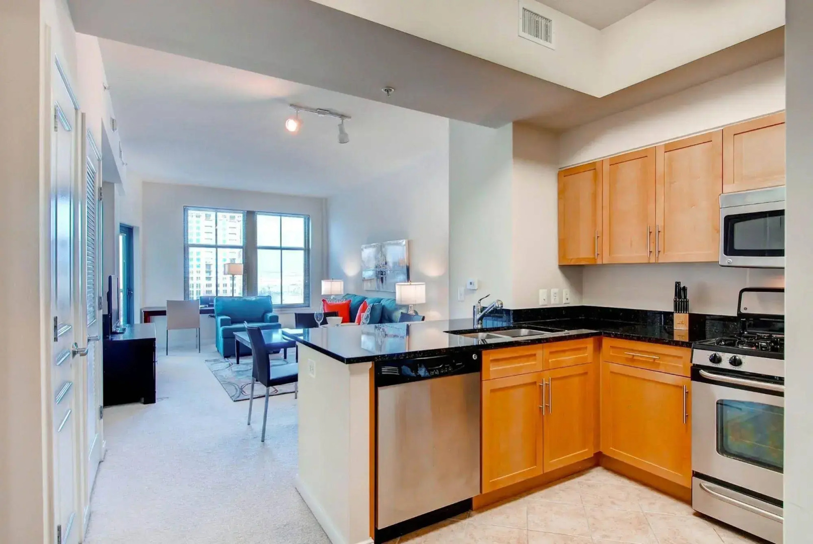 Global Luxury Suites at Metropolitan South