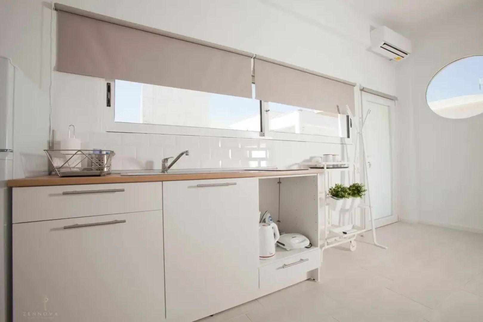 Zennova 34 Kallithea Blue Paradise