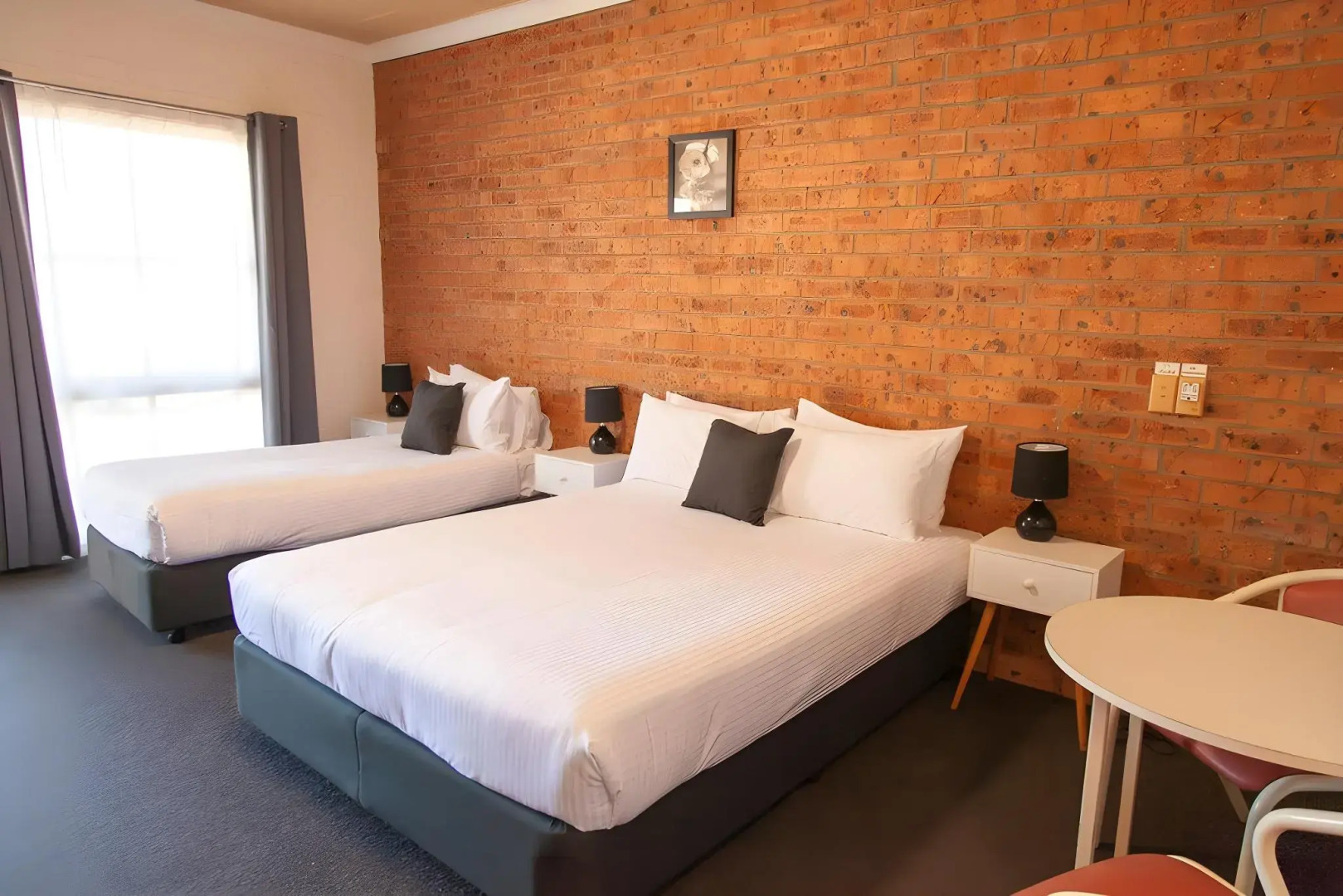 Bega Downs Motor Inn