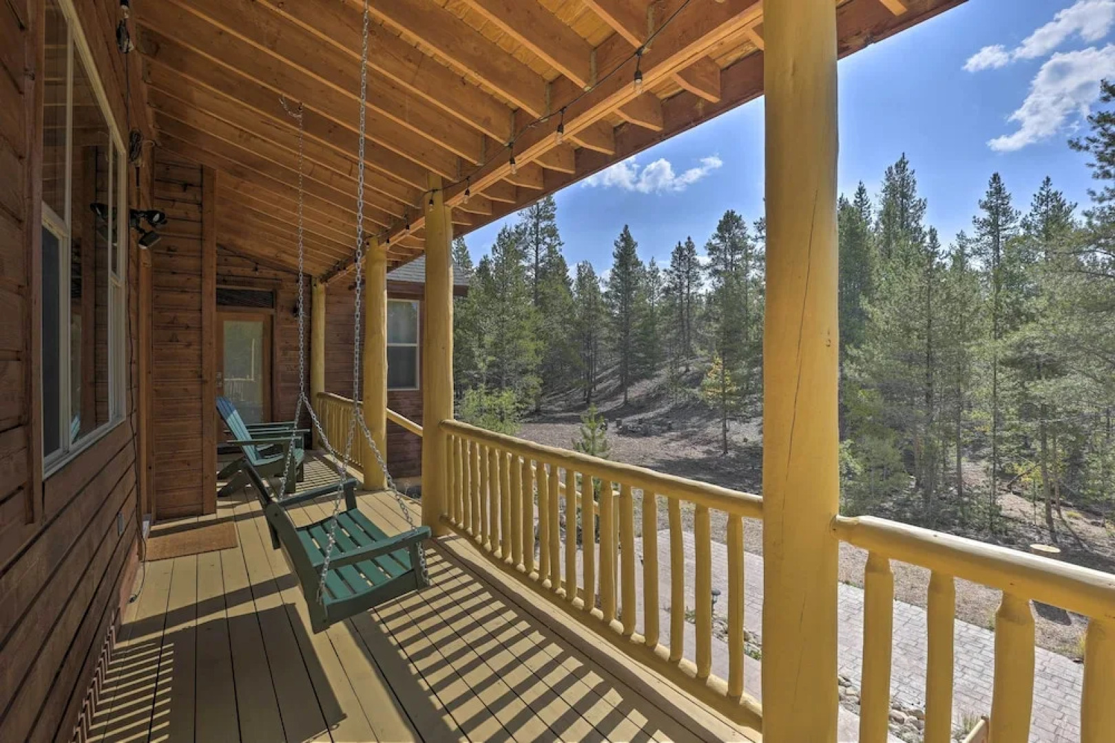 'rocky Bear Lodge' on 2 Acres Near Turquoise Lake