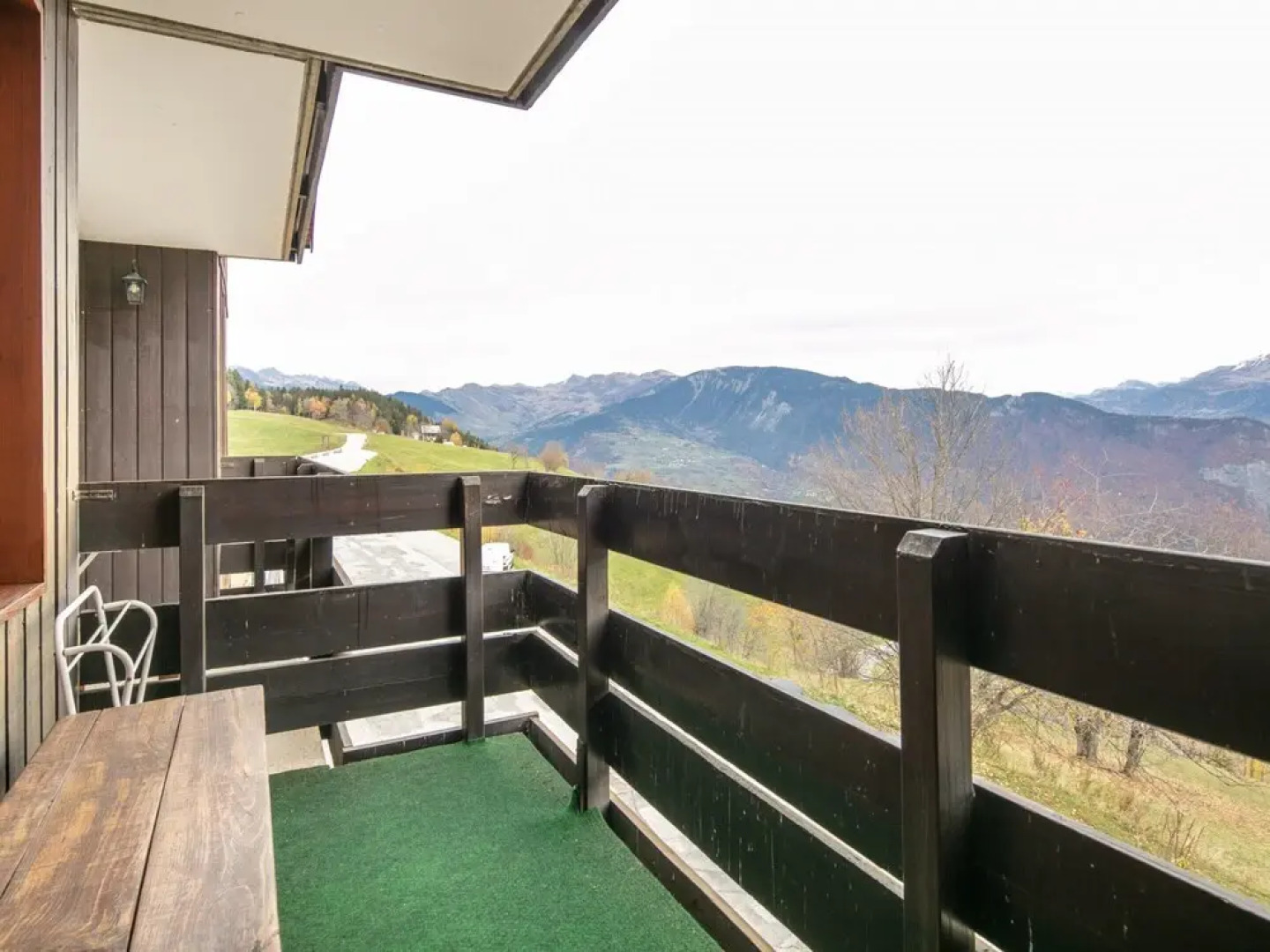 Studio in Doucy at the Foot of Ski Slopes