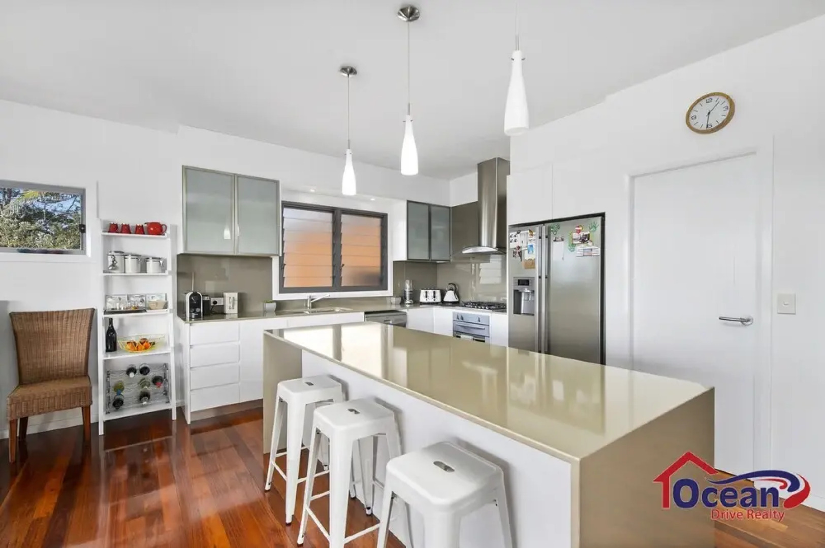 Sunny-Daze - Bonny Hills