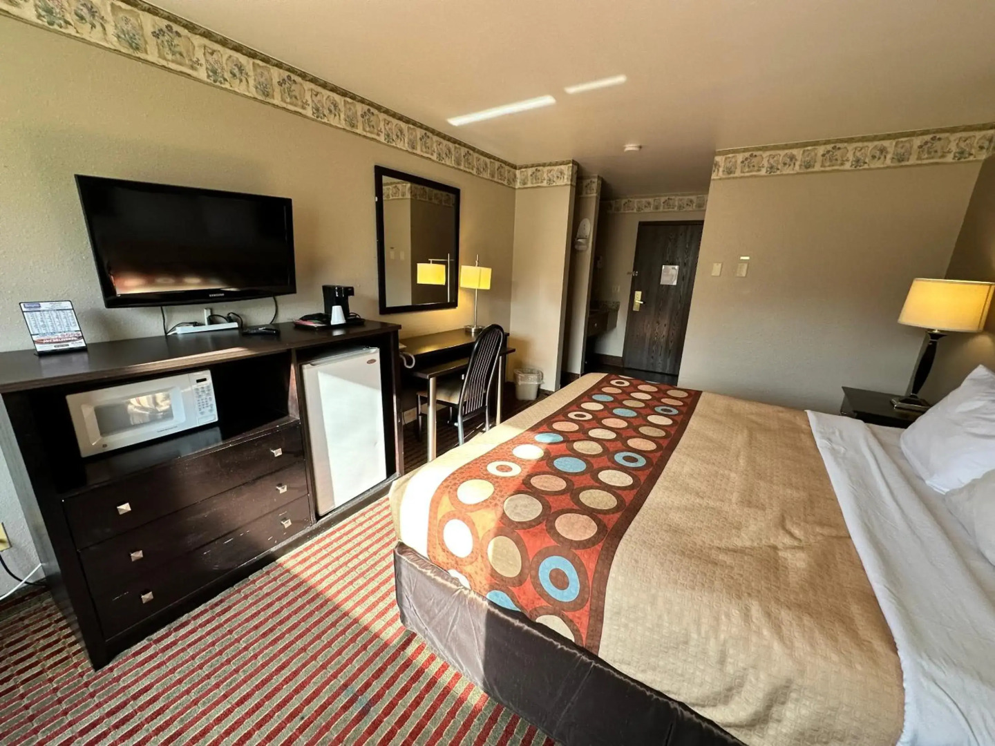 Rodeway Inn & Suites Madison East